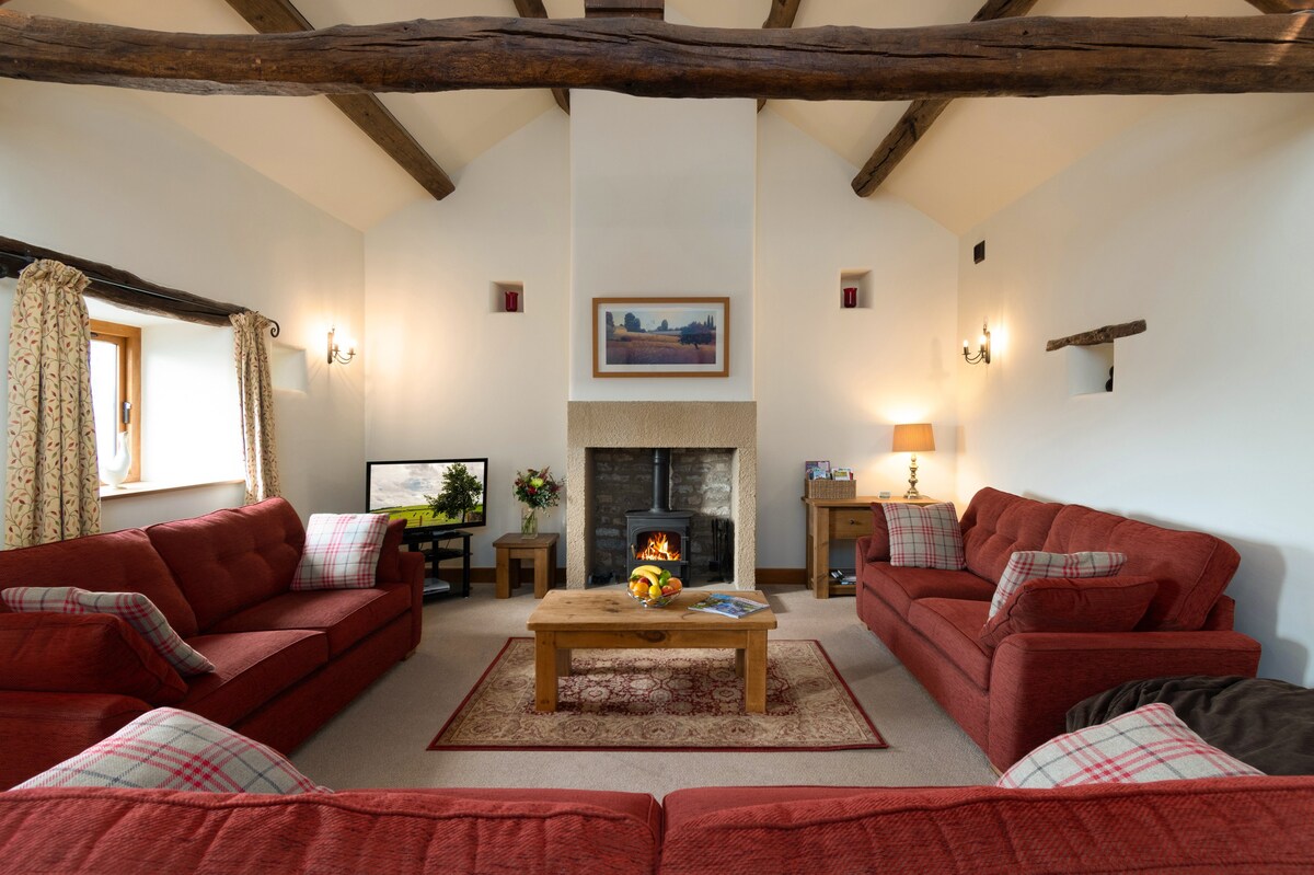 Littonfields Barn - Large Luxury Sleeps 12