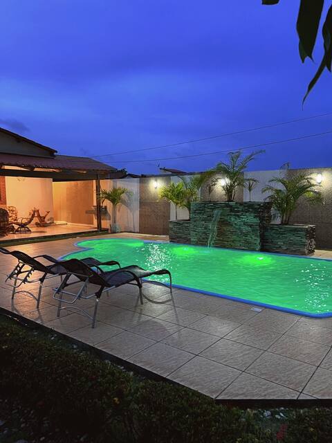 Casa de temporada na praia Lagoa do Pau com 4/4