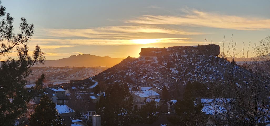 岩堡市(Castle Rock)的民宿