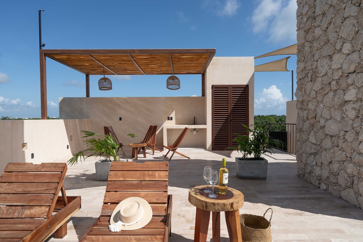 Jungle villa -2 private pools-breathtaking rooftop