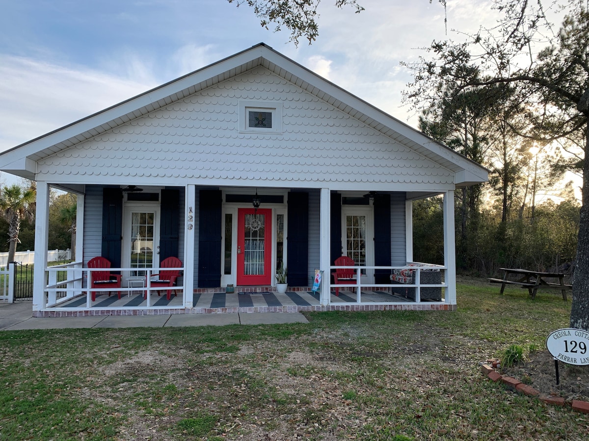 Ground-level Creola Cottage - 600 ft from beach!