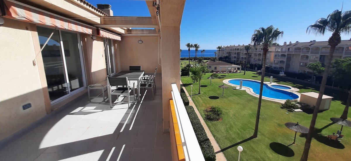 Penthouse in Urb. Bahia de Denia without lift