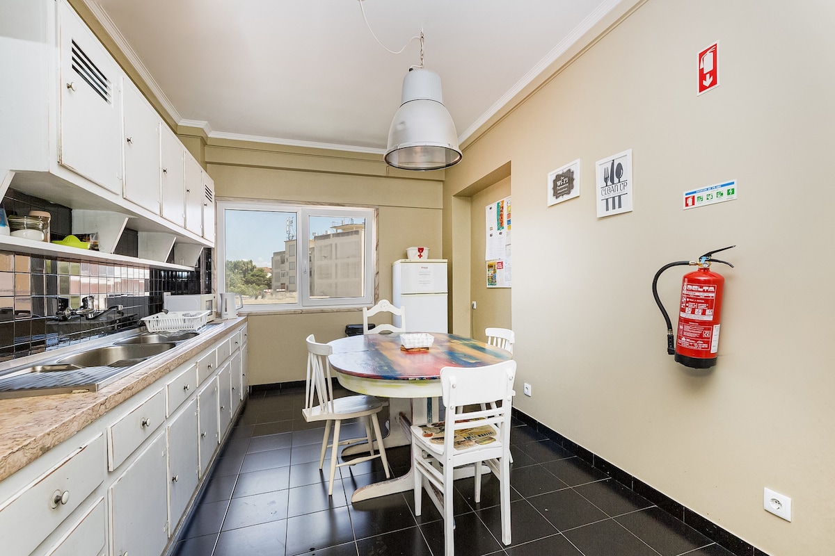 Twin room with shared bathroom