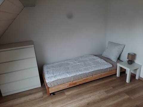 Chambre agréable (2 personnes possibles)