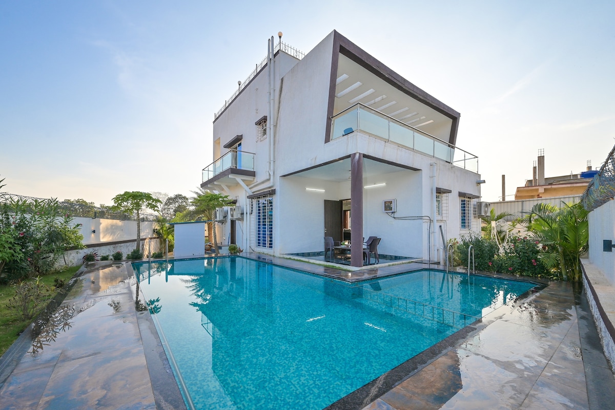 Retreat Villa By Tropicana Stays