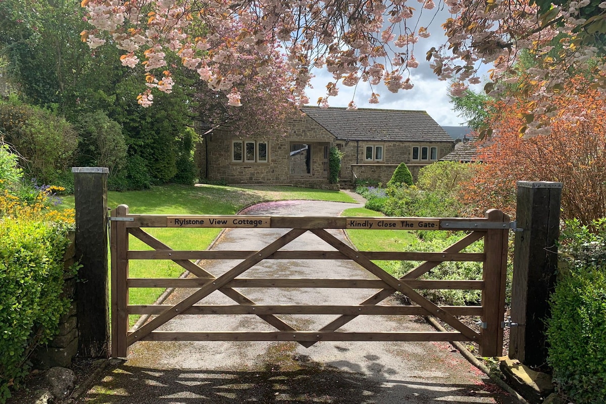 Rylstone View Cottage