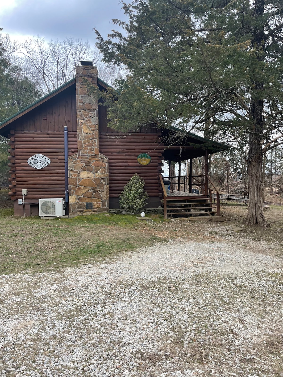 Buffalo River Outfitters: Whispering Pines