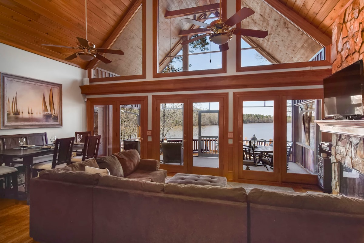 Southern Comfort Cabin | 4BR | Dog Friendly!