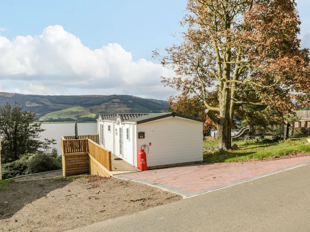 Park home with Loch Views