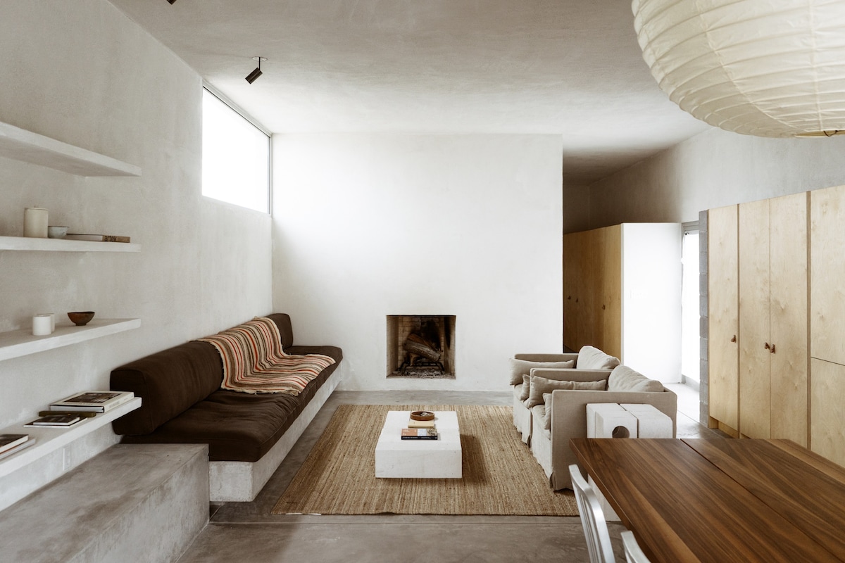 Marfa Studio: The Living Studio (Suite A)