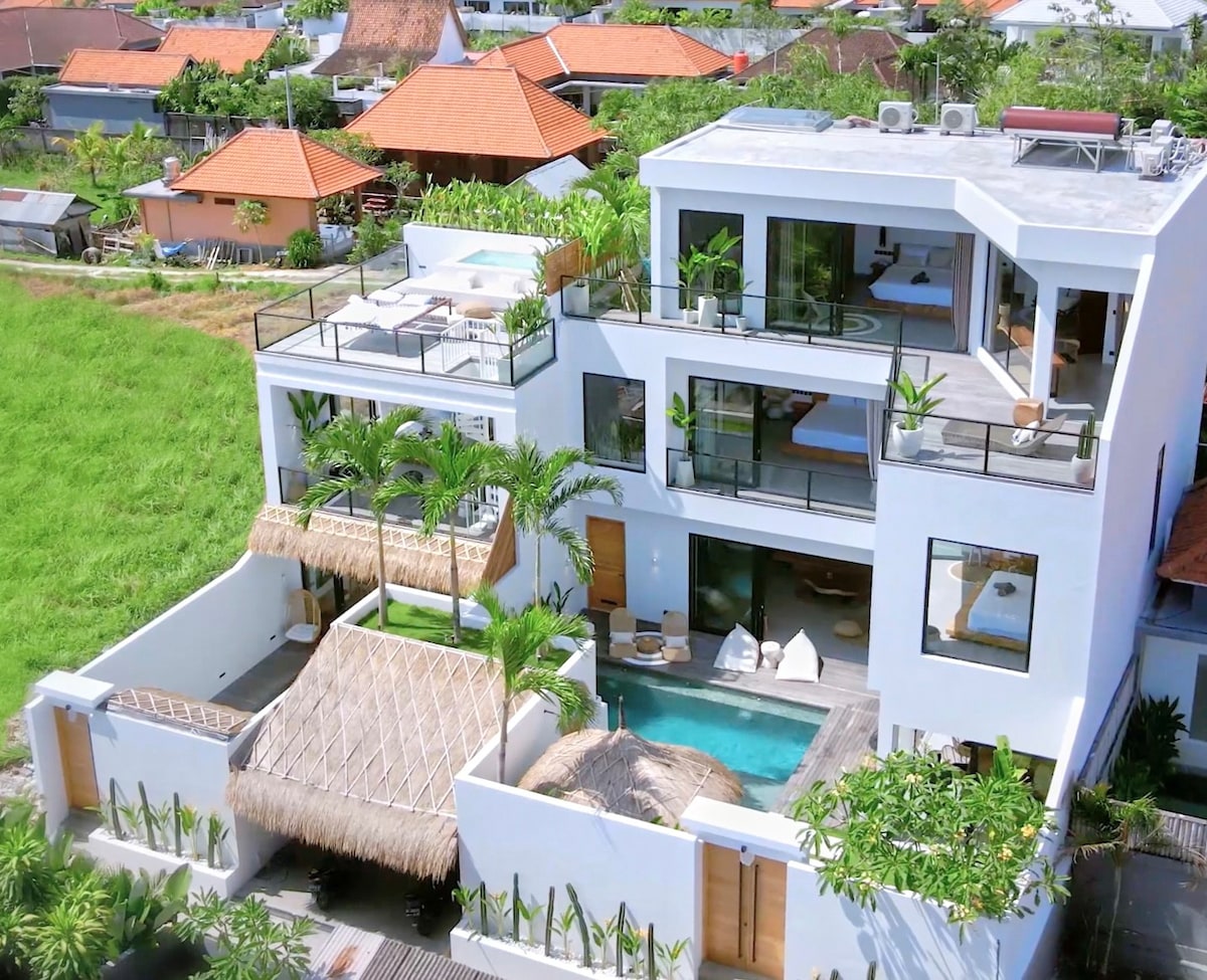 5 BR – 2 villas w/ 3 priv. pools