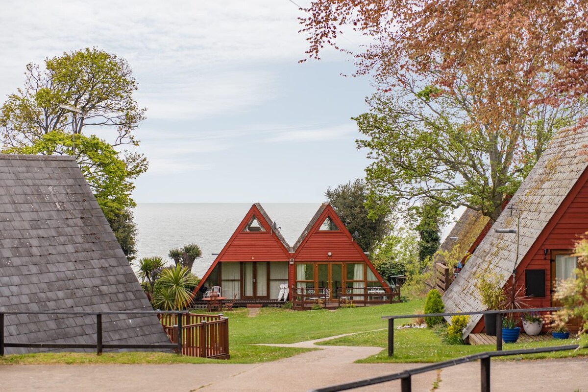 Chalet 53 *Deluxe* at Kingsdown Park by the sea