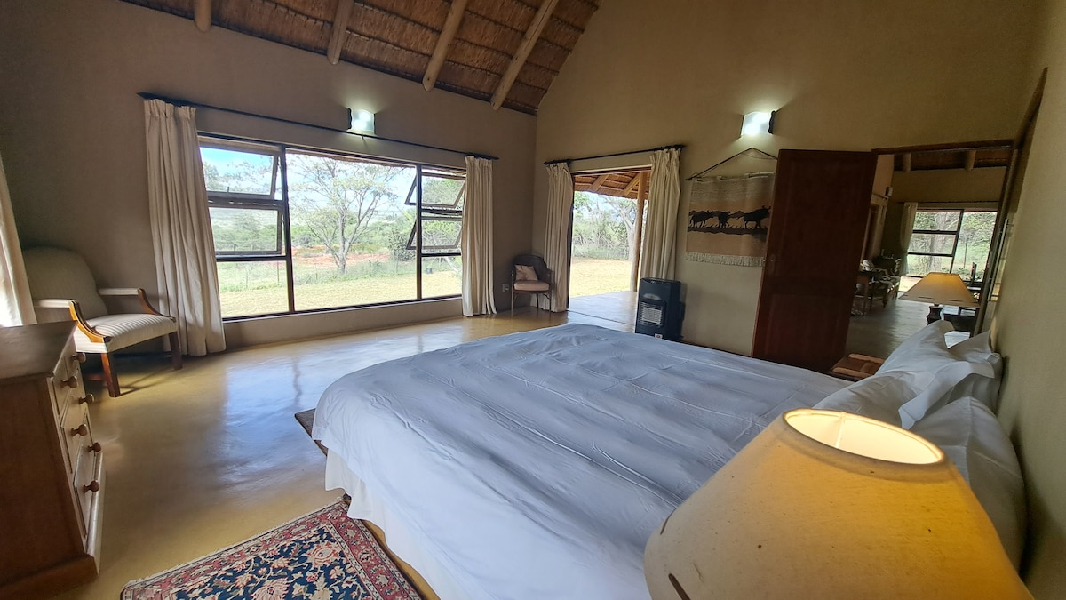 Guineafowl Cottage at Izintaba 1 bedroom 2 sleeper