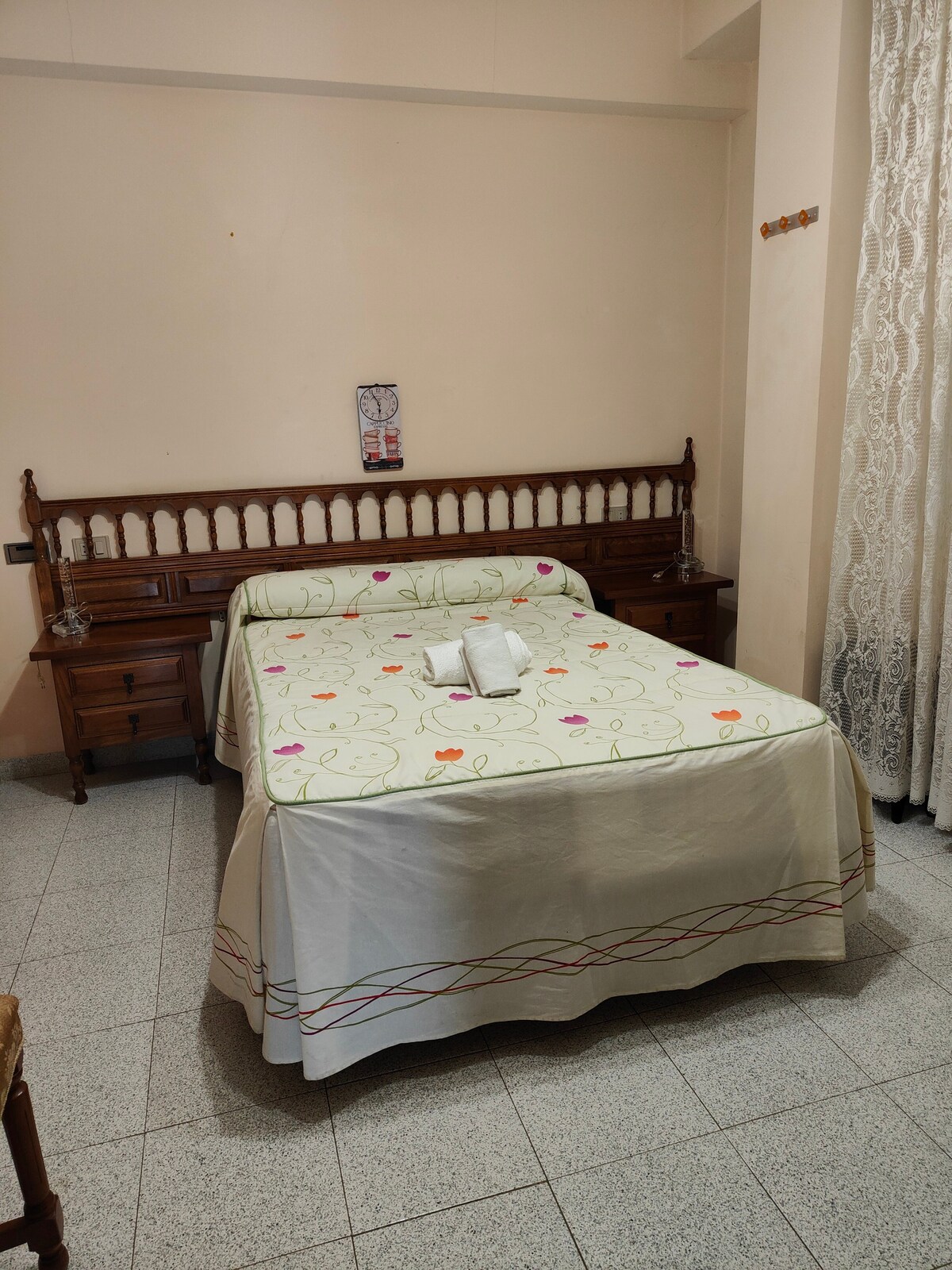 habitacion individual - 1 cama con baño pribado