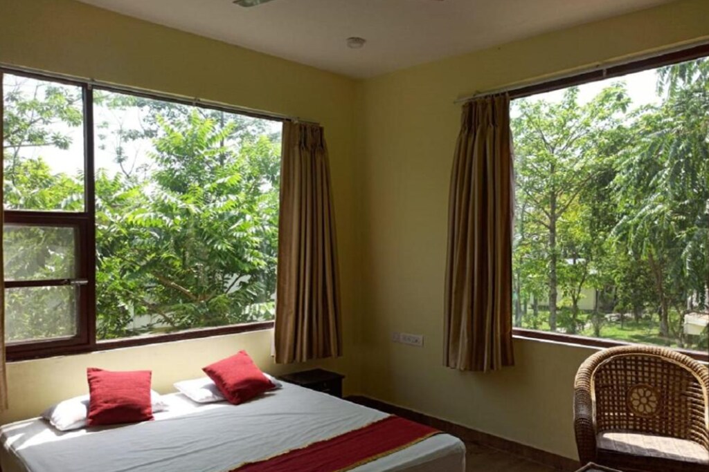 Double Room in Uttar Simlabari