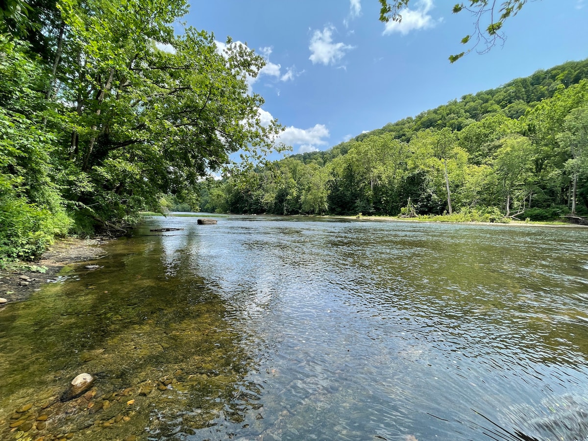 Glamping on the Greenbrier River -Cub