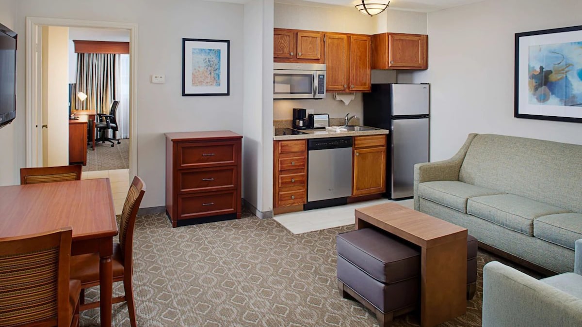 Spacious River Walk Suite | Pet-Friendly