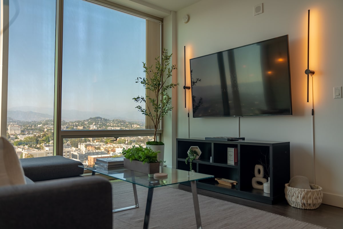 New 1 Bd Koreatown High Rise Apt w/ Hollywood view