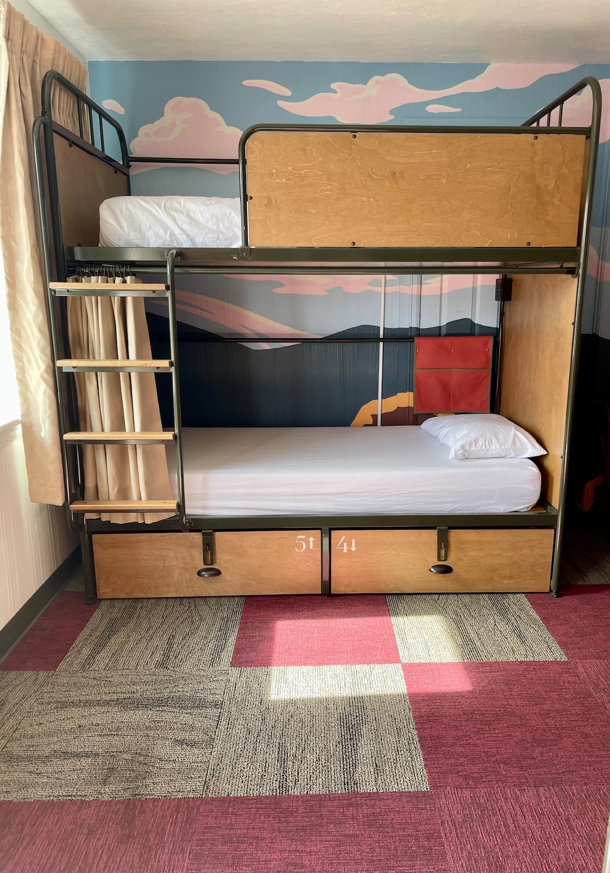 1 Bed in 6-Bed Shared Male Dorm