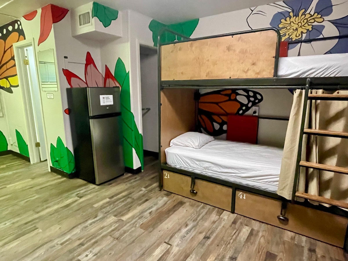 1 Bed in 6-Bed Shared Male Dorm