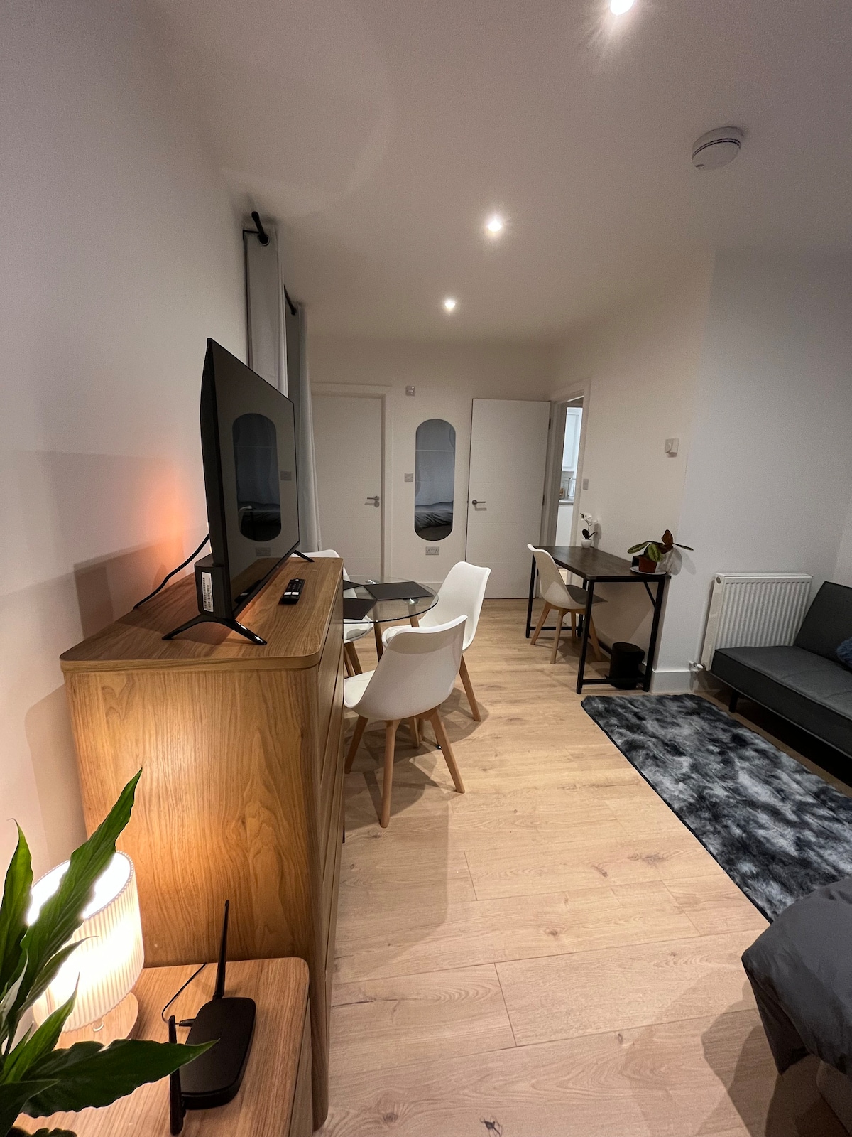 Cosy Maidstone Flat by Station [Town Centre]