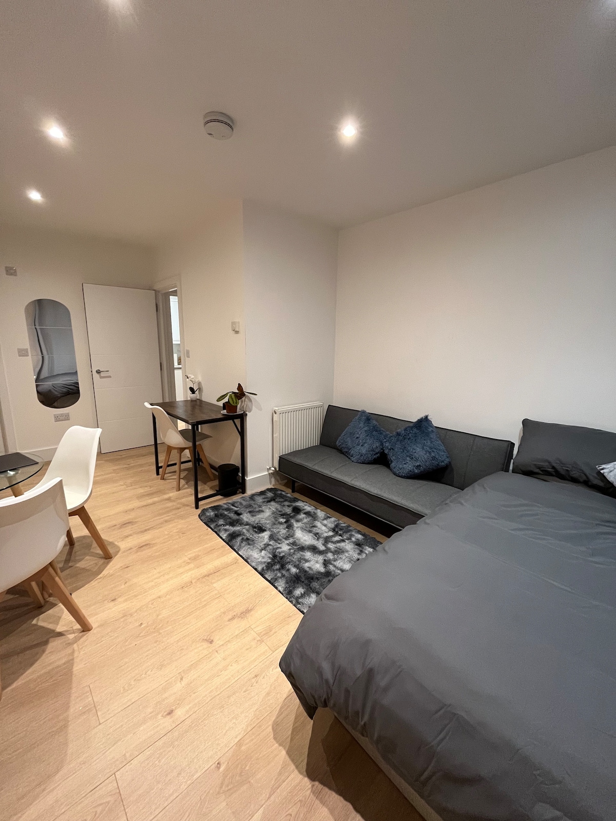 Cosy Maidstone Flat by Station [Town Centre]