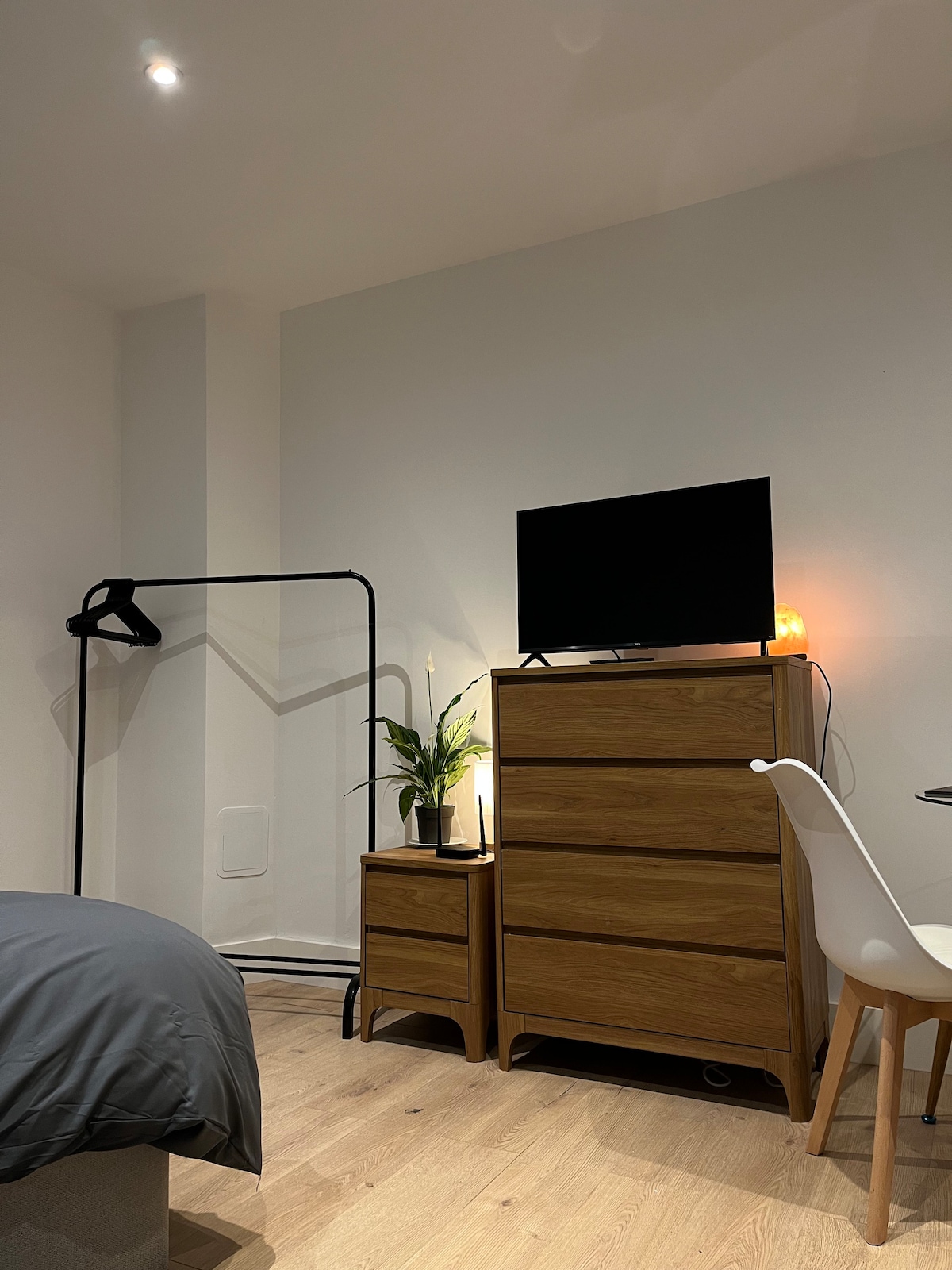 Cosy Maidstone Flat by Station [Town Centre]