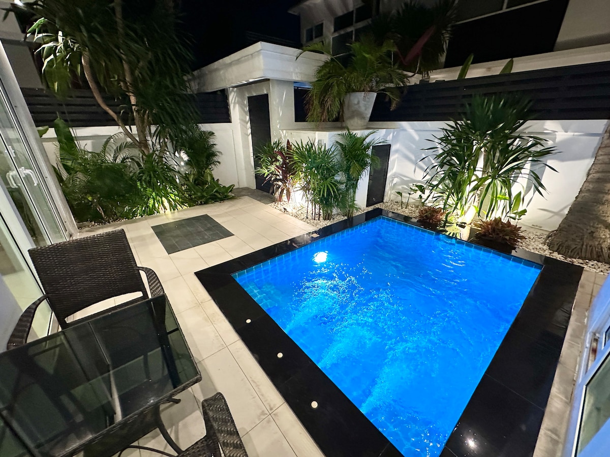 Palm Oasis - Luxury 2BR pool villa nr beach