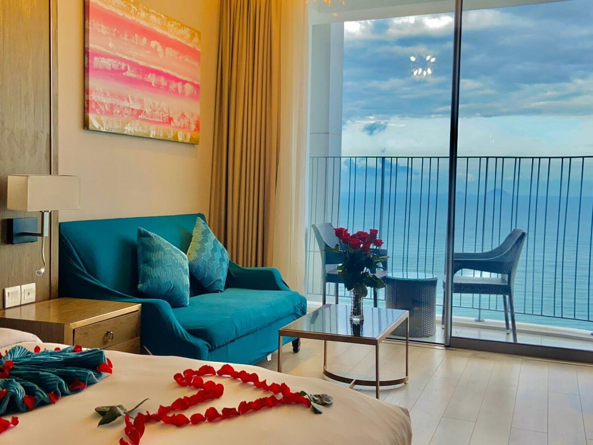 Luxury Ocean View Apartment 32nd Floor