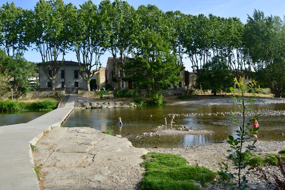 Maison de charme bord de rivière