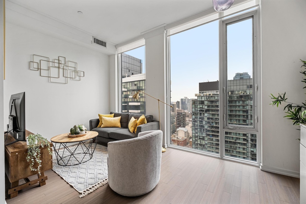 Stylish Penthouse Condo Downtown