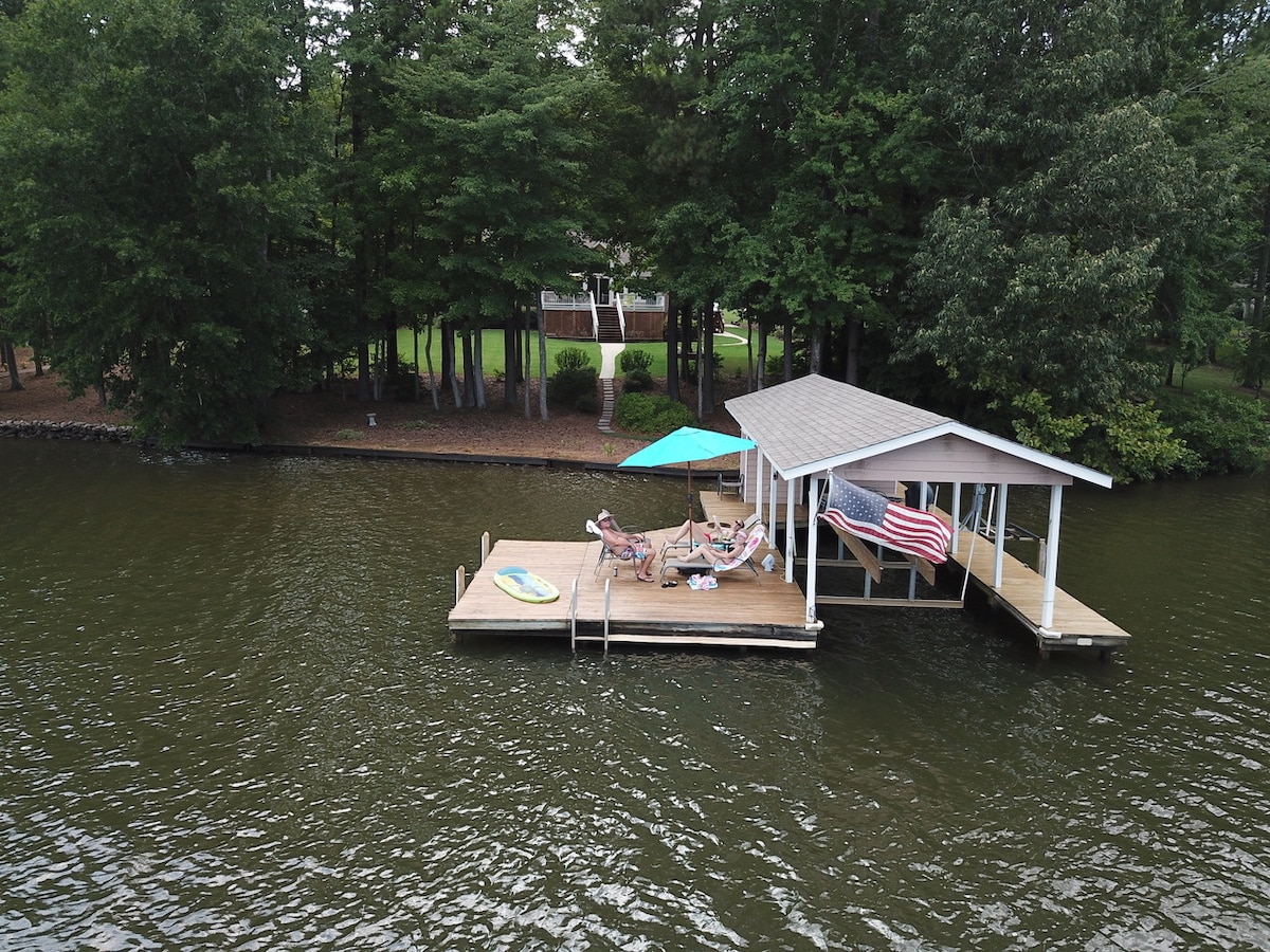 Beautiful Lake Home w/ Dock