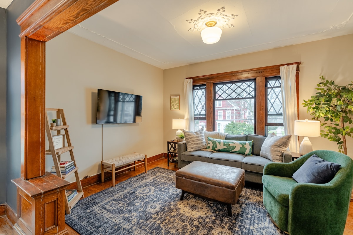 NEW: Stylish, Updated, near SU, LeMoyne, Hospitals