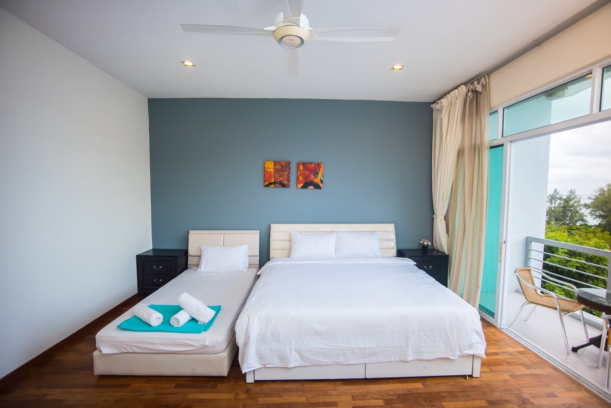 Shamrock Beach Villa#2:  Batu Ferringhi, Sea view