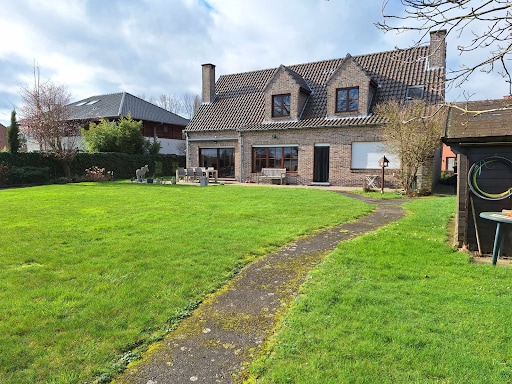 Villa met grote tuin