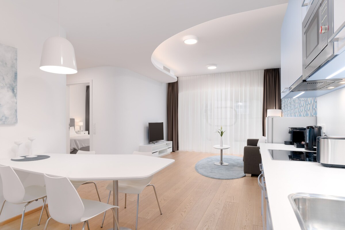 Graz -Argos Zaha Hadid| 1-Bedroom Comfort Suite LT