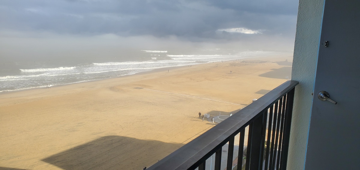 Barclay Towers Resort Oceanfront Balcony or Patio