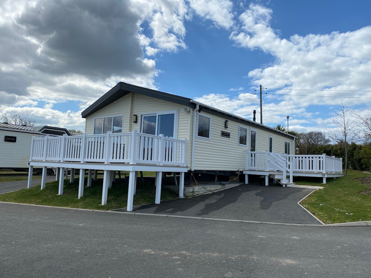 Two Bedroom Holiday Lodge