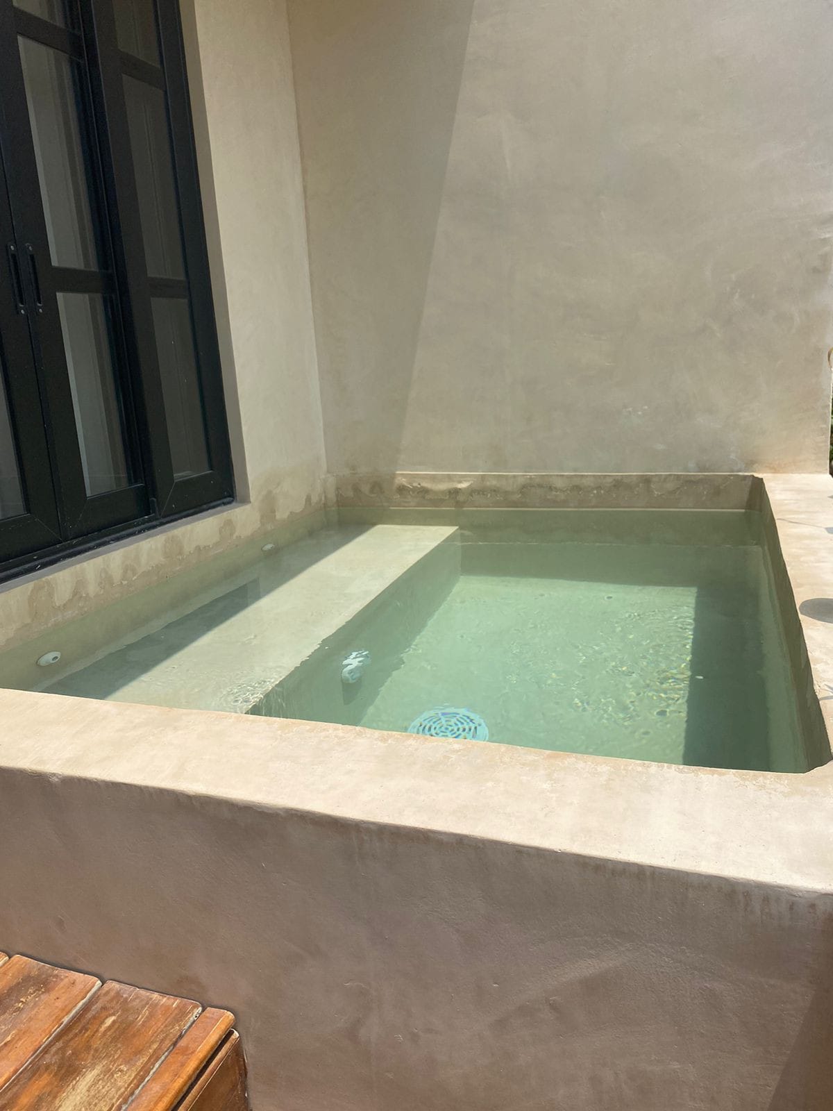 Brand new.Private pool&amazing rooftop.200mb wifi