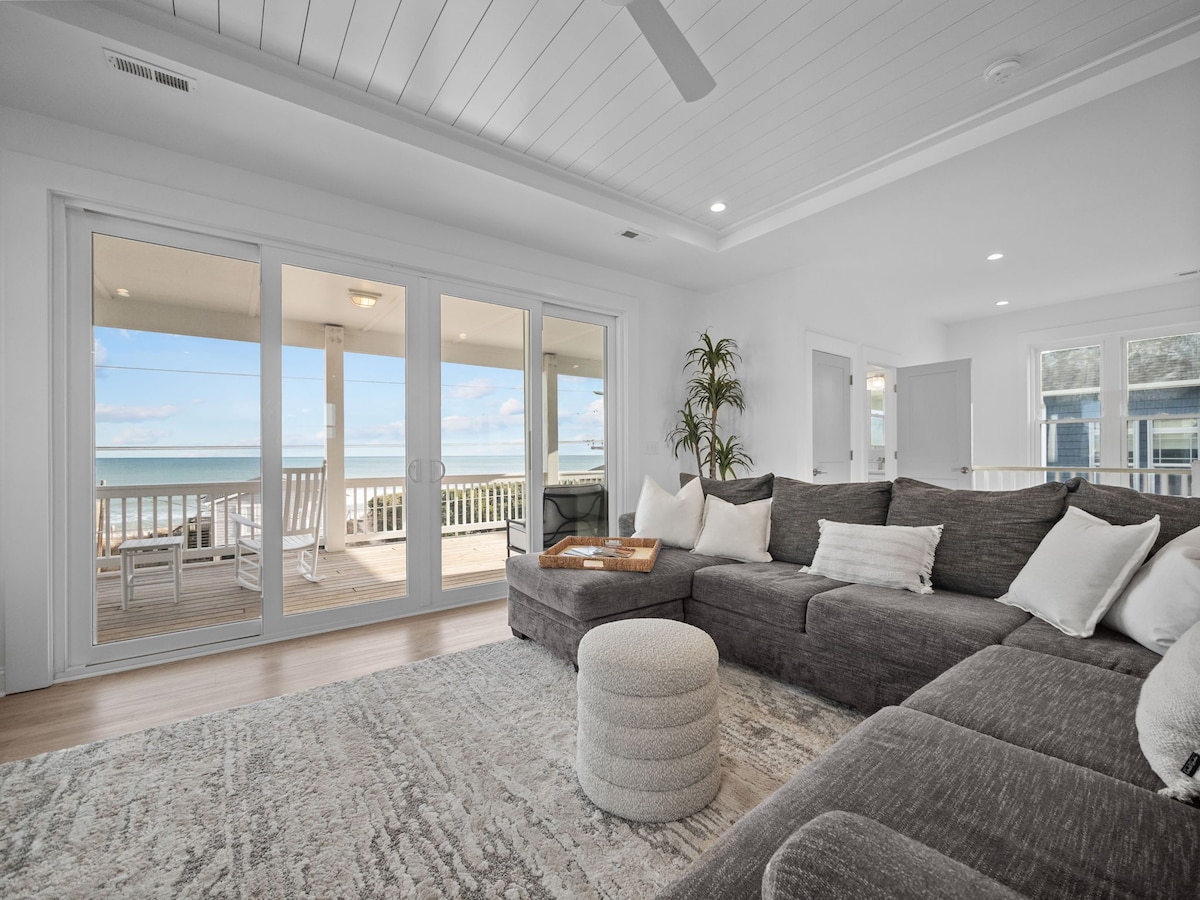 Luxe 4Bed Retreat w/ocean views & pvt beach access