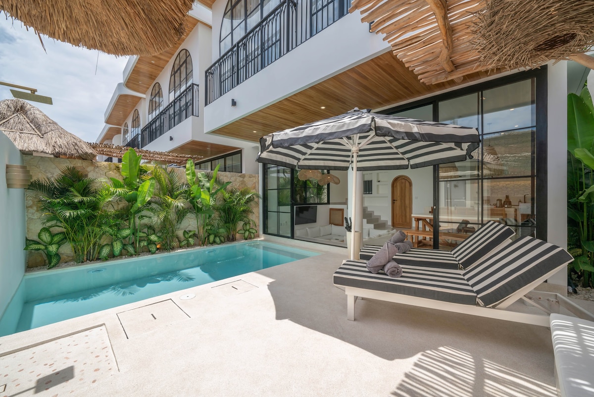 Modern & Stylish 2-bedroom villa in Canggu!