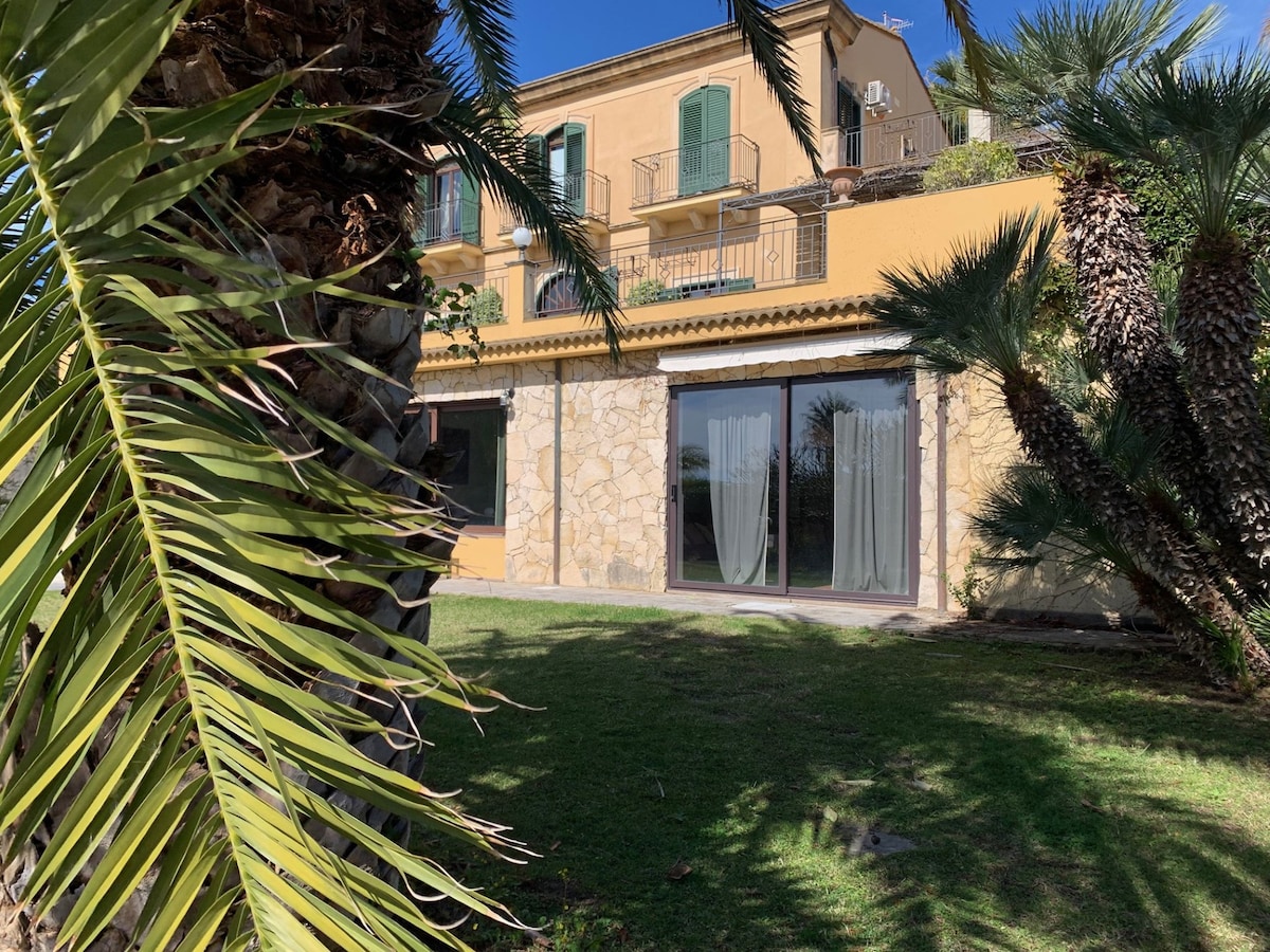 Scauzzina “Flat One” Villa Apartment