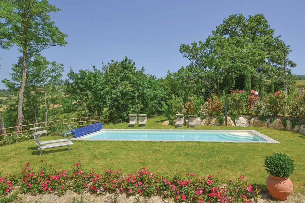 Villa Morgana - With pool in Pieve Santo Stefano