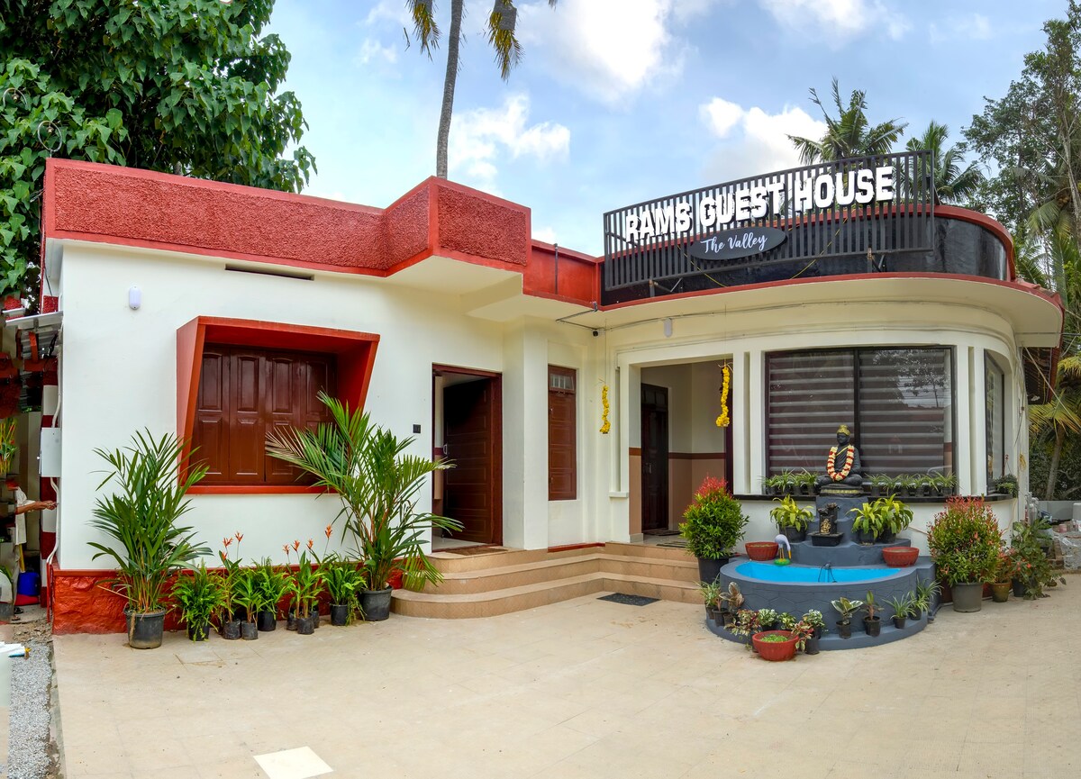 Rasm Guest House Valley 102