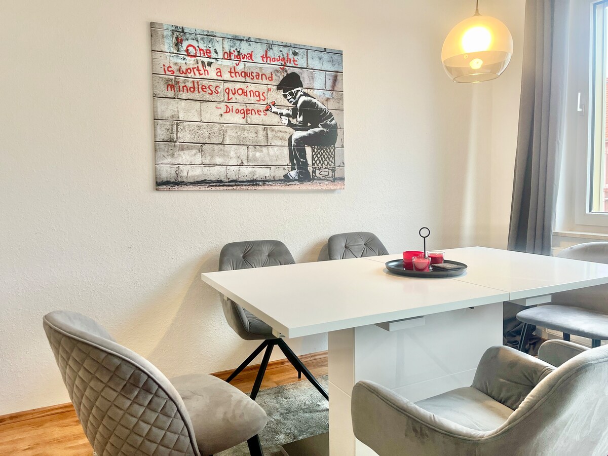 Banksy Apartment | Art & Fun | 2 Balkone |6 Betten