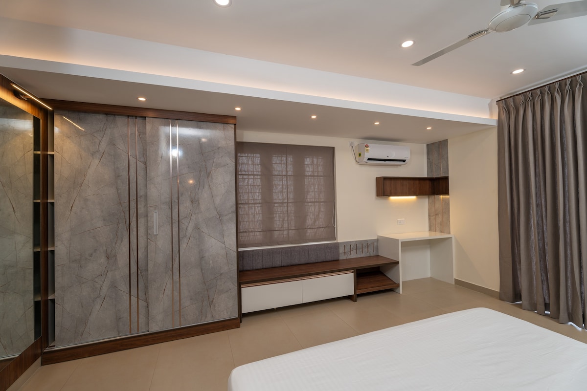 Lumiere Premium City Apartment 3 for 6 adults