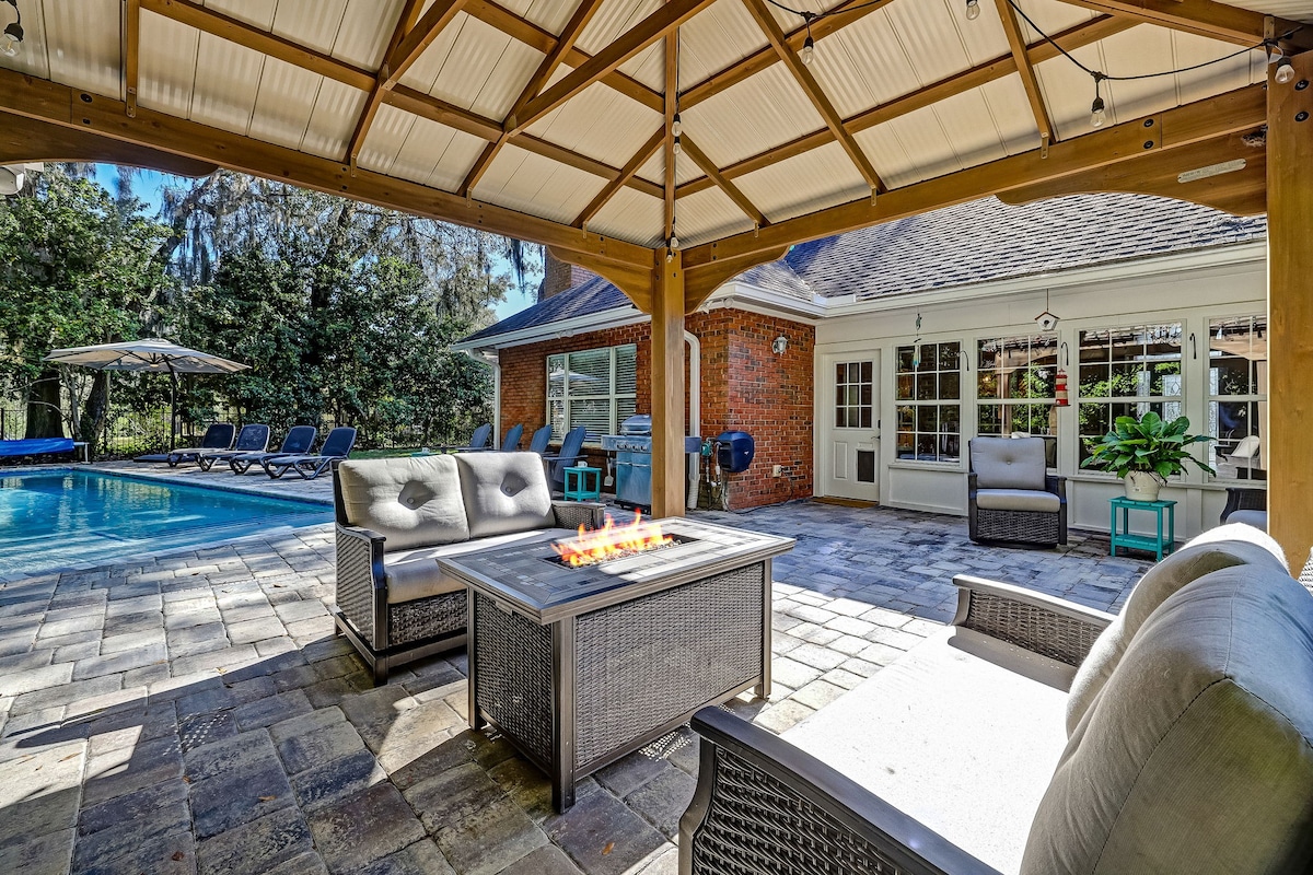 Southern LUX|Heated Pool|Private Backyard|Privacy