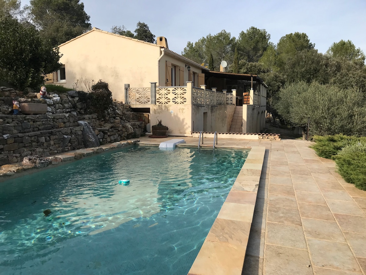 Maison apaisante dans la nature