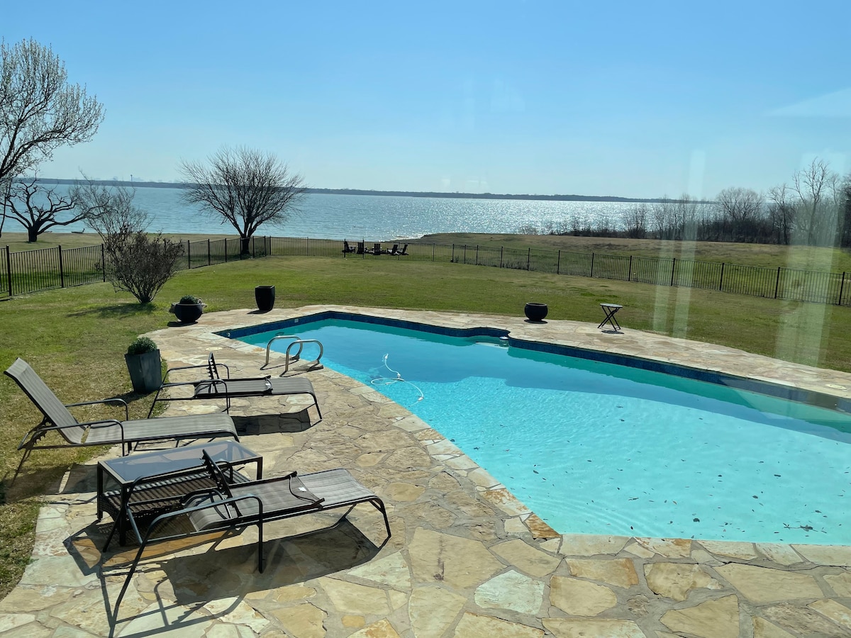 Luxury Lake House with Pool