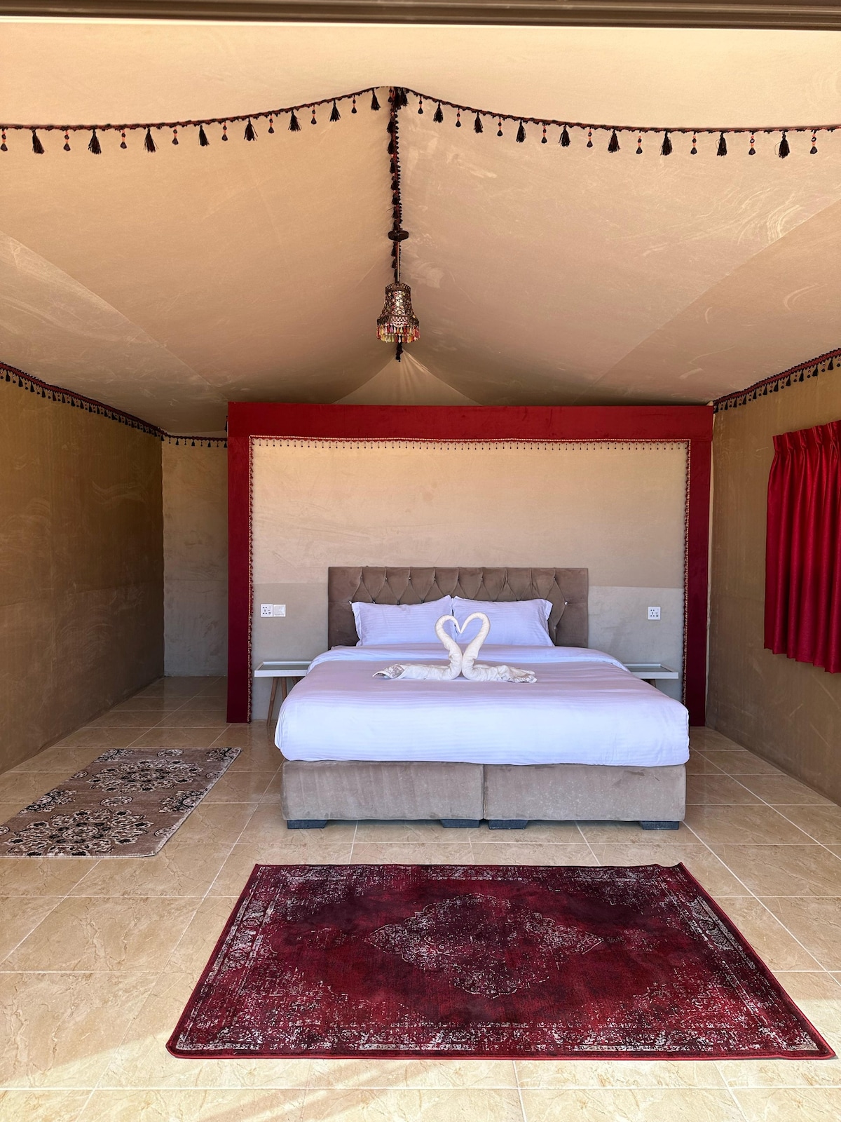 Luxury double Tent 2 |Balcony & View on the Desert